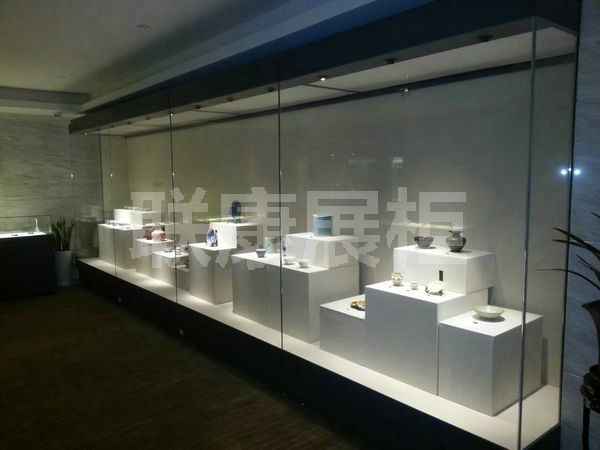 聯(lián)康博物館文物展柜廠家教大家如何預(yù)防新型冠狀病毒。