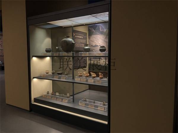 博物館定制展柜