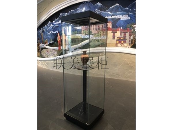 文物展柜是自己設(shè)計(jì)還是展柜廠家設(shè)計(jì)哪個(gè)更合適?