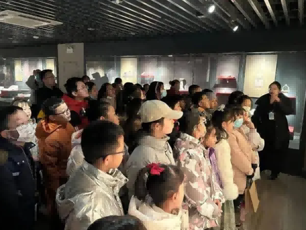 文物展柜價(jià)格多少